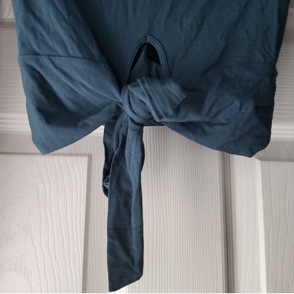 Wrap Cropped Longsleeve - Picture 8 of 9